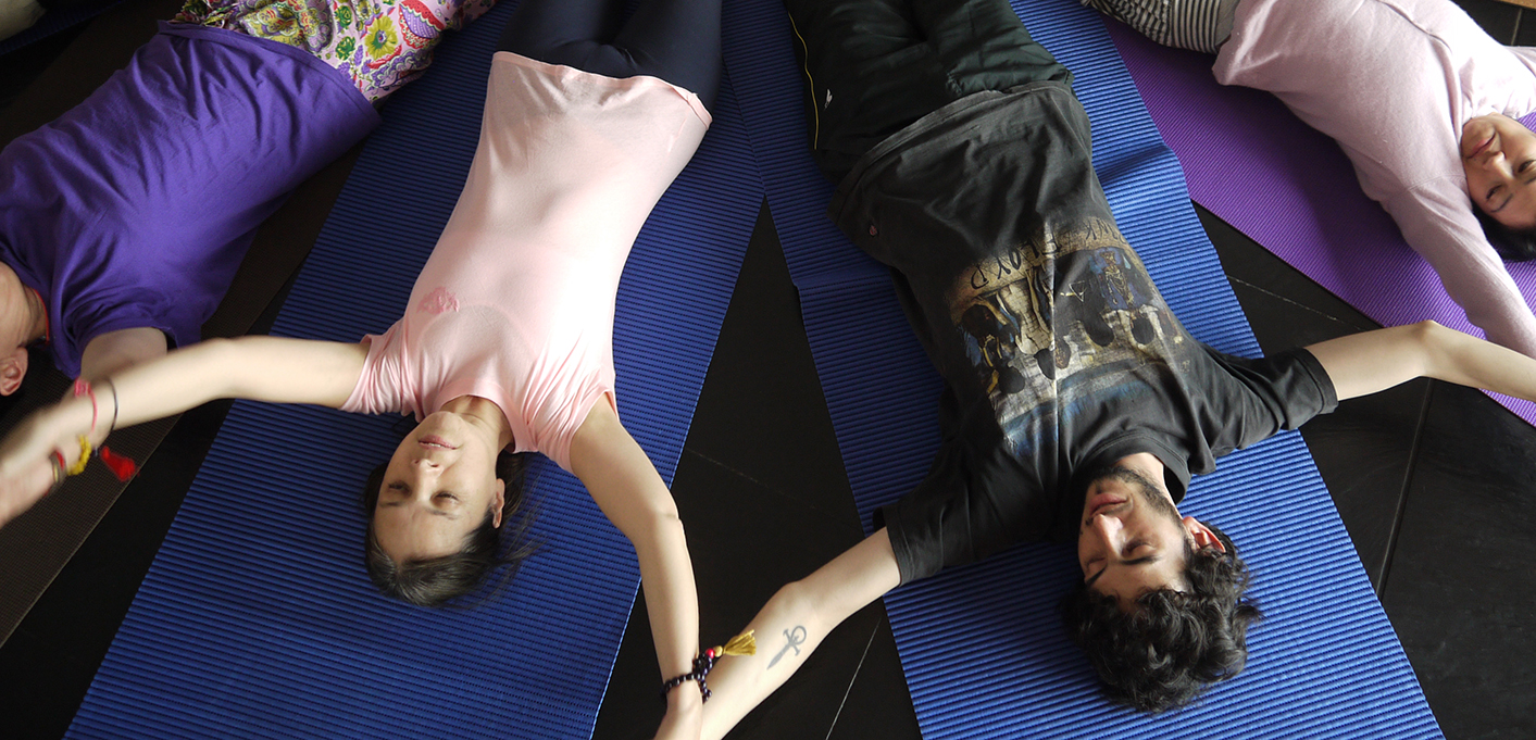 yoga y desarrollo humano taller en bogotá