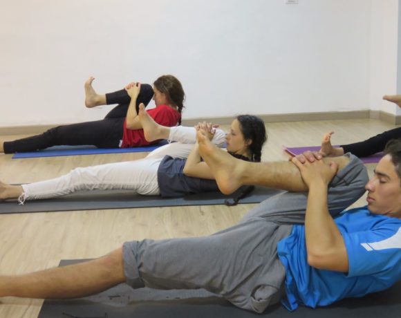 ĀSANAS EN EL YOGA ĀSANAS EN EL YOGA